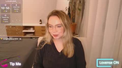 Snapshot of polinajones chatting on February 7, 8:12 pm PolinaJones online show from February 7, 8:12 pm