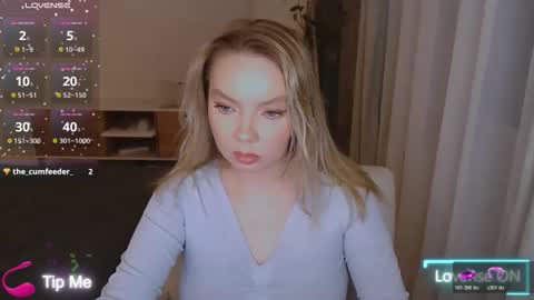 Snapshot of polinajones chatting on February 9, 6:56 pm PolinaJones online show from February 9, 6:56 pm
