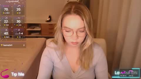 Snapshot of polinajones chatting on February 17, 8:26 pm PolinaJones online show from February 17, 8:26 pm