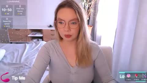 Snapshot of polinajones chatting on February 23, 11:51 am PolinaJones online show from February 23, 11:51 am