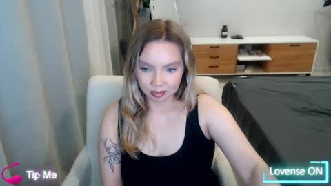 Snapshot of polinajones chatting on May 8, 5:40 pm PolinaJones online show from May 8, 5:40 pm