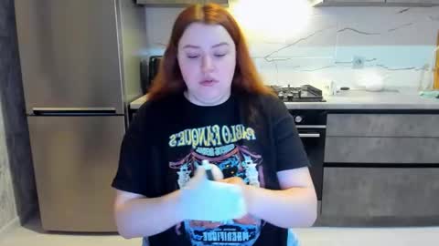 Snapshot of polinasallivan chatting on February 20, 7:19 pm Polina online show from February 20, 7:19 pm