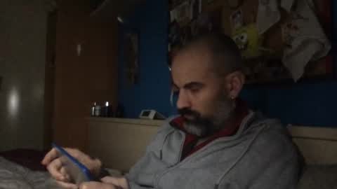 Snapshot of pollito1985 chatting on November 24, 8:41 pm DIEGO O DIEGUITO online show from November 24, 8:41 pm