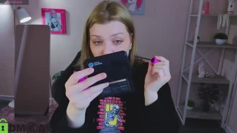 Polly online show from March 14, 1:12 am