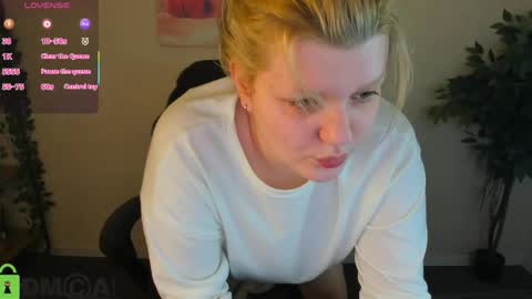 Polly online show from June 6, 1:11 am