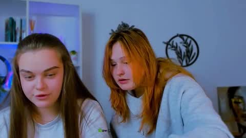 polly_cute1 online show from February 20, 12:27 pm