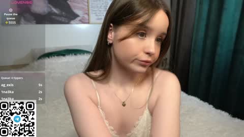 Snapshot of polly_dollie_ chatting on December 18, 9:08 pm Renet online show from December 18, 9:08 pm