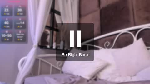 Polly online show from November 8, 9:02 pm