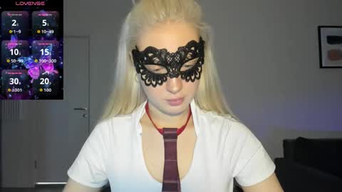 polly_skil online show from June 9, 6:30 pm