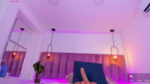 POLLY online show from May 25, 10:32 am