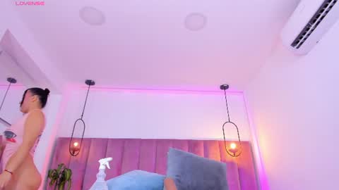 POLLY online show from June 13, 10:35 am