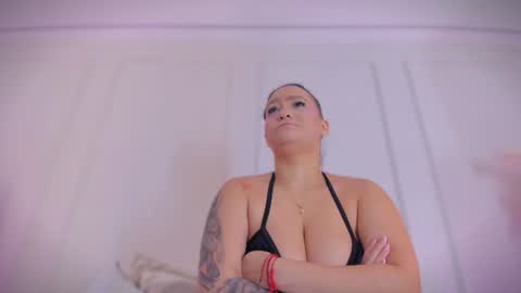 POLLY online show from July 16, 6:47 pm