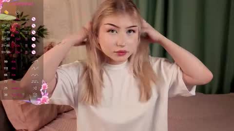 Anna online show from October 20, 5:46 pm