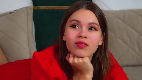 Snapshot of pollylanders chatting on November 5, 7:30 am Polly online show from November 5, 7:30 am