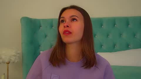 Polly online show from January 18, 6:12 pm