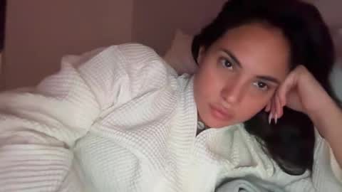 Snapshot of pollyyypocket chatting on December 1, 8:08 am Polly Pocket online show from December 1, 8:08 am