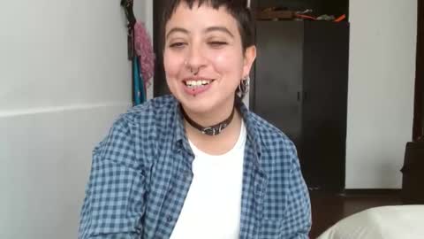 Snapshot of poly_mer chatting on December 12, 5:48 pm Poly online show from December 12, 5:48 pm