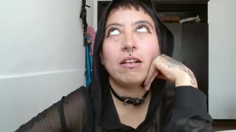 Snapshot of poly_mer chatting on January 22, 6:10 pm Poly online show from January 22, 6:10 pm