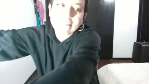 Snapshot of poly_mer chatting on February 4, 4:05 am Poly online show from February 4, 4:05 am