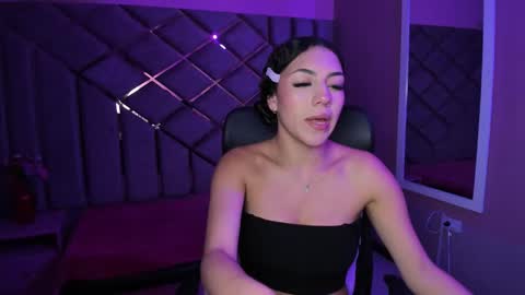 Snapshot of poly_sasha_ chatting on February 4, 3:56 am poly sasha online show from February 4, 3:56 am