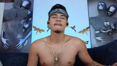 Snapshot of ponyo_1 chatting on January 18, 5:26 pm online show from January 18, 5:26 pm