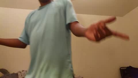 Snapshot of poobear53 chatting on September 19, 1:29 am Phil online show from September 19, 1:29 am