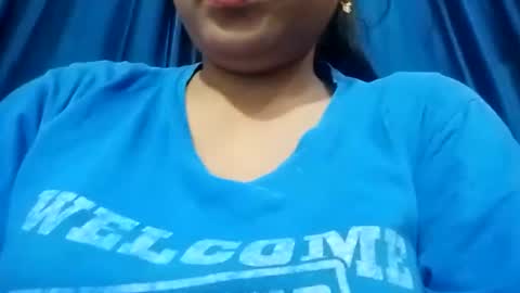 Snapshot of poojalady chatting on June 9, 12:39 pm poojalady online show from June 9, 12:39 pm