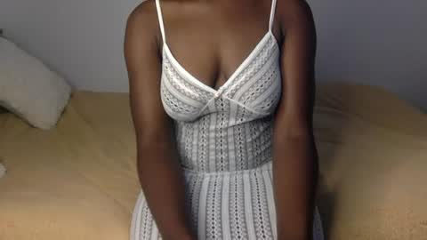 Snapshot of pookietalie23 chatting on June 23, 2:09 am pookie online show from June 23, 2:09 am