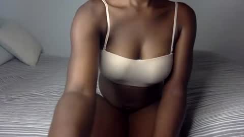 Snapshot of pookietalie23 chatting on June 27, 9:58 am pookie online show from June 27, 9:58 am