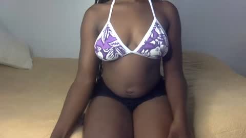 Snapshot of pookietalie23 chatting on July 6, 2:19 am pookie online show from July 6, 2:19 am