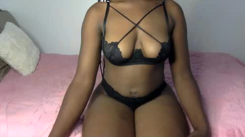 Snapshot of pookietalie23 chatting on July 13, 12:57 am pookie online show from July 13, 12:57 am
