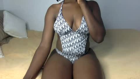 Snapshot of pookietalie23 chatting on July 14, 2:05 am pookie online show from July 14, 2:05 am