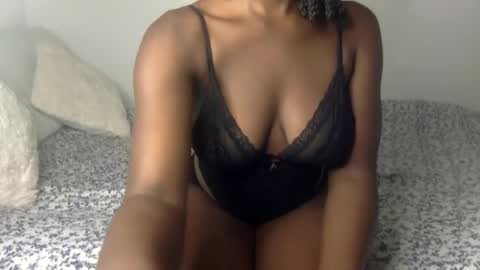 Snapshot of pookietalie23 chatting on July 31, 9:52 am pookie online show from July 31, 9:52 am