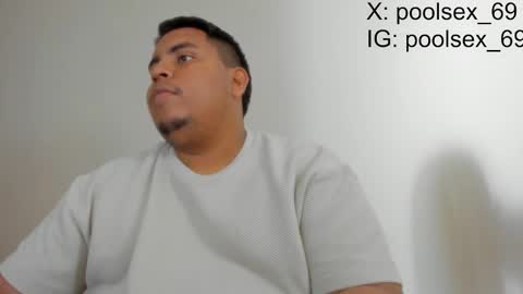 Snapshot of poolsexx_69 chatting on September 18, 8:22 pm poolsexx_69 online show from September 18, 8:22 pm