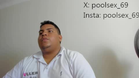 Snapshot of poolsexx_69 chatting on September 30, 6:02 pm poolsexx_69 online show from September 30, 6:02 pm