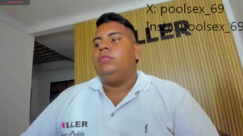 Snapshot of poolsexx_69 chatting on October 21, 12:44 am poolsexx_69 online show from October 21, 12:44 am