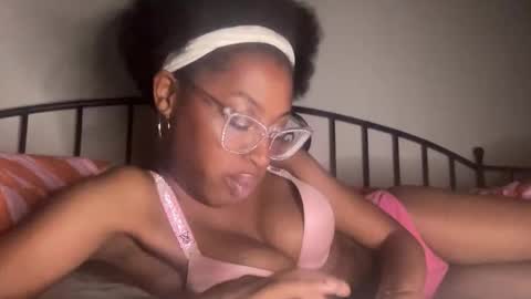 Snapshot of popasprincess chatting on May 24, 2:27 am princess online show from May 24, 2:27 am