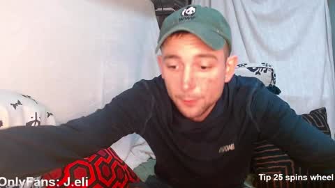 Snapshot of poppunk4life chatting on January 16, 8:25 pm Kyle online show from January 16, 8:25 pm