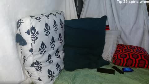 Snapshot of poppunk4life chatting on January 18, 5:41 am Kyle online show from January 18, 5:41 am