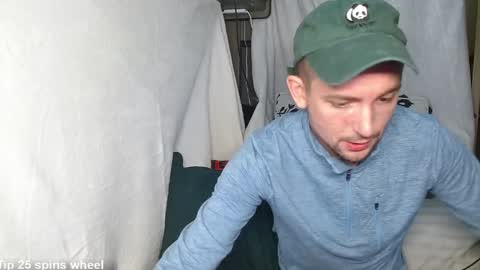 Snapshot of poppunk4life chatting on January 18, 11:44 pm Kyle online show from January 18, 11:44 pm