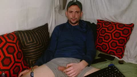 Snapshot of poppunk4life chatting on January 21, 7:47 am Kyle online show from January 21, 7:47 am