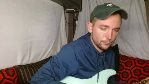 Snapshot of poppunk4life chatting on January 21, 10:52 am Kyle online show from January 21, 10:52 am