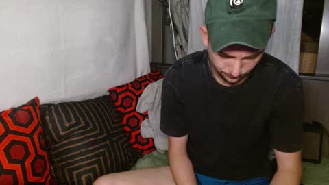 Snapshot of poppunk4life chatting on January 22, 7:35 am Kyle online show from January 22, 7:35 am