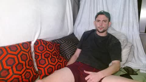 Snapshot of poppunk4life chatting on January 23, 12:19 pm Kyle online show from January 23, 12:19 pm