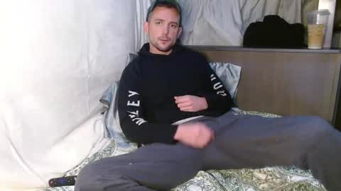 Snapshot of poppunk4life chatting on February 22, 11:13 pm Kyle online show from February 22, 11:13 pm