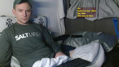 Snapshot of poppunk4life chatting on March 2, 2:30 am Kyle online show from March 2, 2:30 am