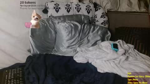 Snapshot of poppunk4life chatting on March 3, 7:10 am Kyle online show from March 3, 7:10 am