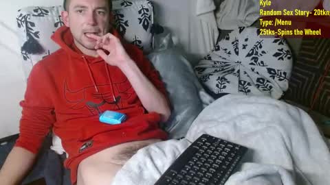 Snapshot of poppunk4life chatting on March 4, 9:51 am Kyle online show from March 4, 9:51 am