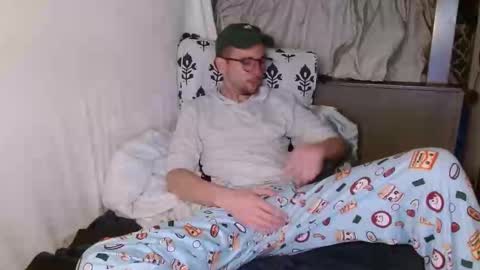 Snapshot of poppunk4life chatting on March 10, 10:37 am Kyle online show from March 10, 10:37 am