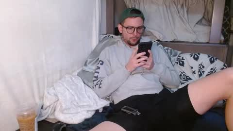 Snapshot of poppunk4life chatting on March 12, 12:36 pm Kyle online show from March 12, 12:36 pm